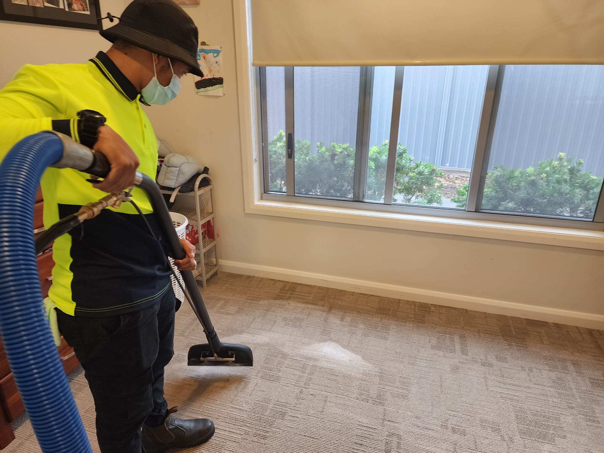 Cipher has a dedicated team to clean all kinds of carpets ranging from Upholstery, curtains, and floor carpet. We have a special team for water extraction